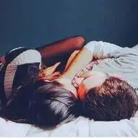  接吻情侣头像一左一右