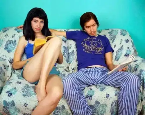  20岁小伙娶了一个和自己长得一样的女人,真相让人大吃一惊