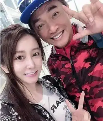 周扬青闺蜜再放料,公布4位女性名单,包括艺人模特空姐