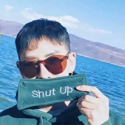  2021情侣头像一对两张真人我们要自己疼爱自己