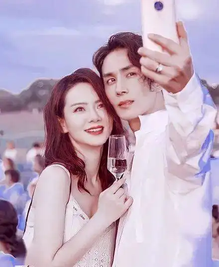  赵丽颖冯绍峰宣布离婚,还有这对儿模范情侣也被传疑似离婚,真的不相信爱情了