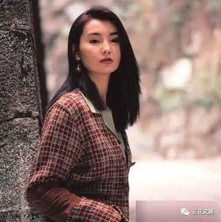  张曼玉胖了竟然还撞脸张柏芝感情太坎坷11段恋情全遭劈腿男友为炒作还曝光她的情书但依然期待爱情直言每一次都享受到极致