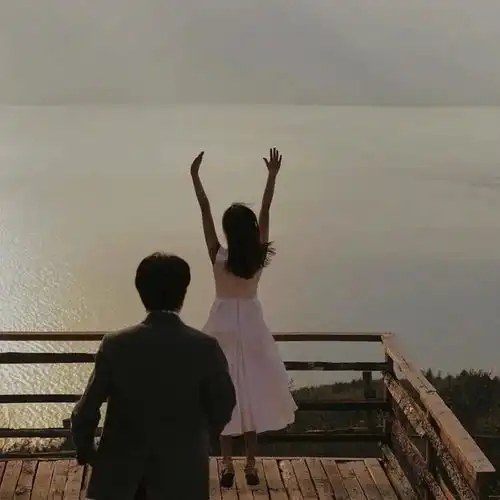  女生头像,前途与玫瑰来日与方长