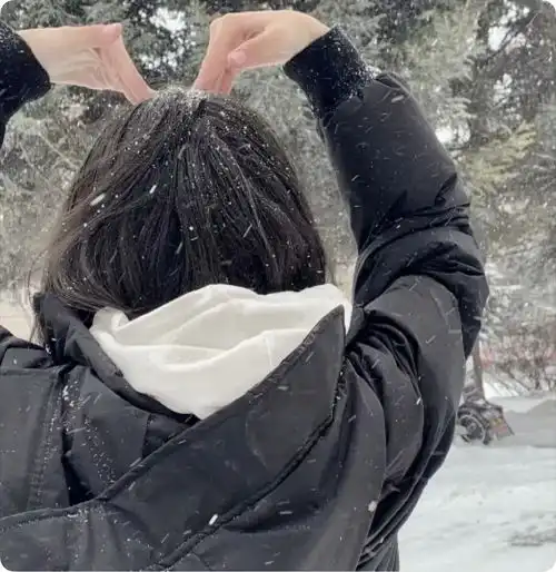  女生头像你在的地方也下雪了吗