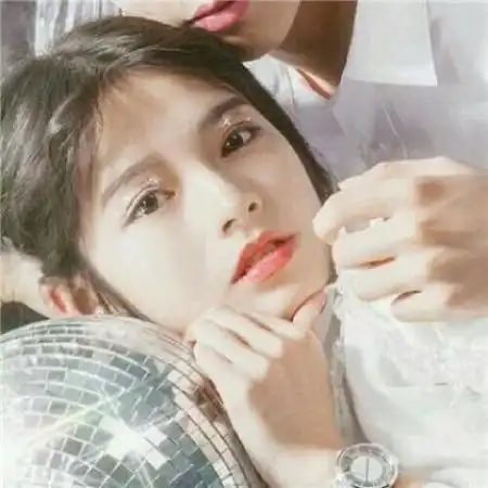  唯美浪漫情侣头像一对,孤独寂寞在夜里想你