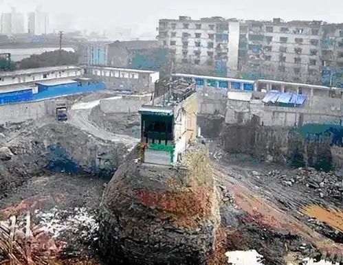  深圳钉子户蔡珠祥为私利得罪全村,分了1700万后,如今反而吃亏