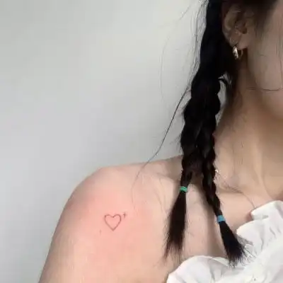  高冷女头像不露脸2019社会冷酷无情不露脸头像女