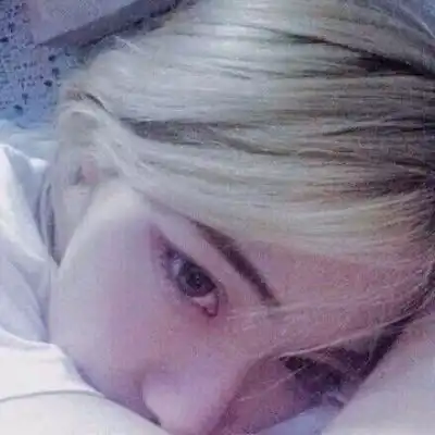  好看欧美女头像,爱自已爱生活的女人