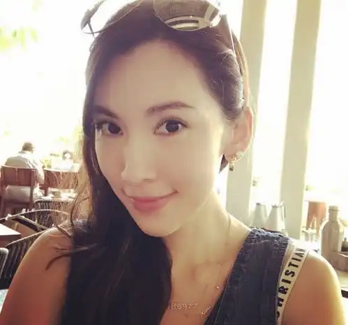  陈若仪开通微博,开始与林志颖公开秀恩爱,评论区网友留言超感人