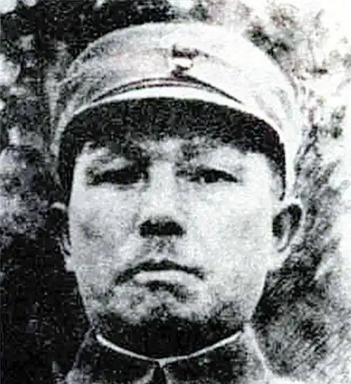  四川传奇军阀娶12位妻子,生43个孩子,小女儿出生他已90岁高龄