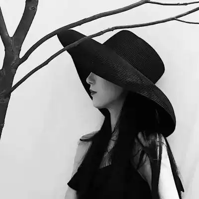  女生头像黑白高冷霸气超拽孤独女生头像