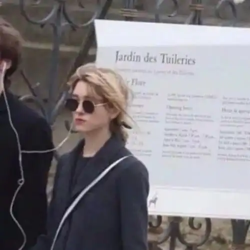  情侣头像一对两张l男朋友的哪些行为可以看出他很爱你