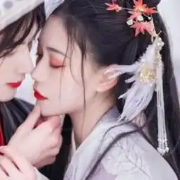 零零后古风情侣头像三月桃花,两人一马,浪迹天涯