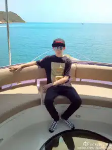  王俊凯王源晒三亚出海图无形秀恩爱,易烊千玺不更博网友都抓狂了