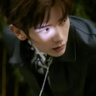  成熟低调有内涵男头帅气图片