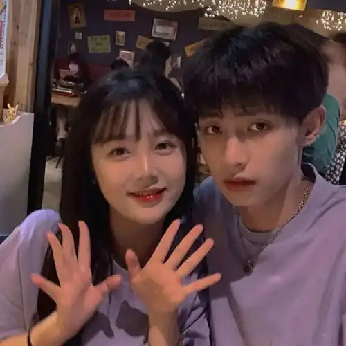  情侣头像好甜啊