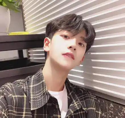  别看了,小哥哥,专属与你的男神头像腾讯新闻