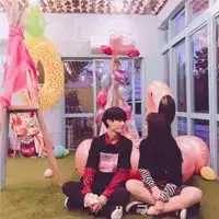  甜美浪漫个性头像情侣亲吻一对两张微信头像图片大全