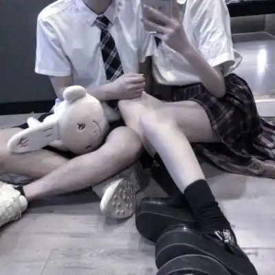  qq头像情侣半身不露头半身情侣头像情侣专用图