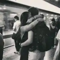  繁华落幕苍白了谁的幸福