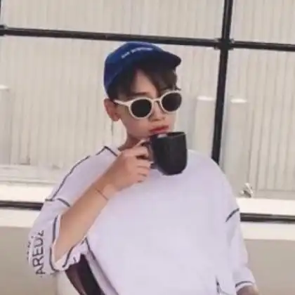  2020时尚个性情侣头像一男一女,舍得为你付出的人是爱你的