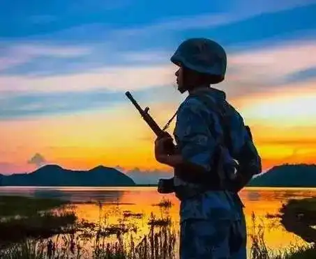  军人的背影有多帅看完你我都沉默