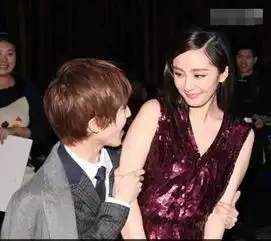 能摸杨幂大腿杨幂还不生气的,整个娱乐圈只有他了