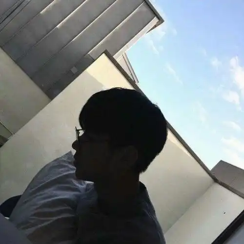  有哪些男士的背影图片可以当头像的黑色的,冷酷的那种