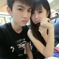 这两个红人是现实情侣吧他们分别叫什么名字知道的速度的戳进来,