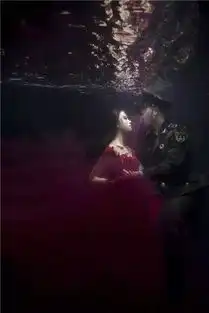 军恋为爱而生,这组军旅水下创意婚纱照美爆了