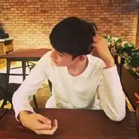  帮忙找找这个情侣头像的另一半,女的