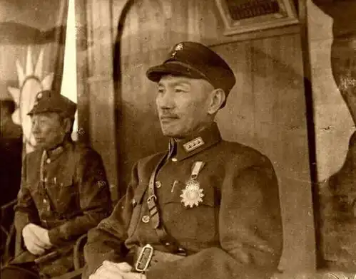  民国最奇葩军阀,军事化管理妻妾,90岁喜得千金有43个子女