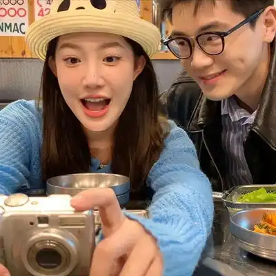  2023最新甜甜的恋爱真人情侣头像