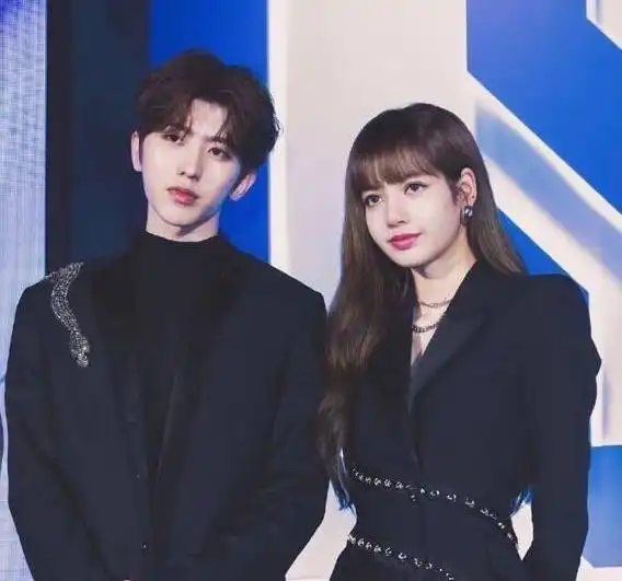  正主发糖蔡徐坤全新物料暗戳戳秀恩爱,疑似表白昔日搭档lisa