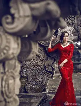  组图严屹宽杜若溪情侣写真演绎骑士公主爱情