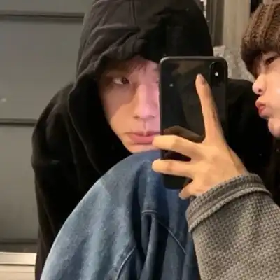  甜到爆情侣真人图片双人两张头像,爱意满满