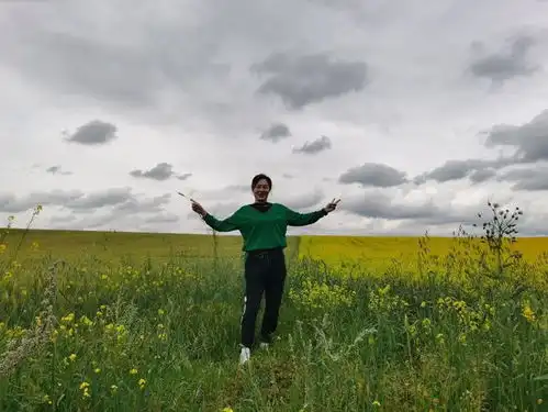  2021全球美女模特大赛试镜优秀选手雒小琴女士,绽放最美的自己