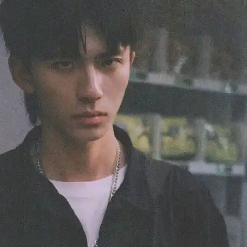  男头日常份男生头像