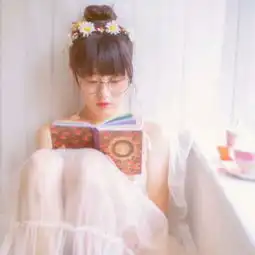 qq女生闺蜜头像3张一人一张小清新