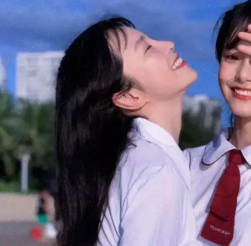  是喜欢的闺蜜头像呀