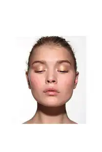  只要38秒就能完成的8个急速化妆步骤6