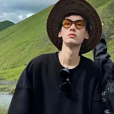  2023最新真情流露真人情侣头像