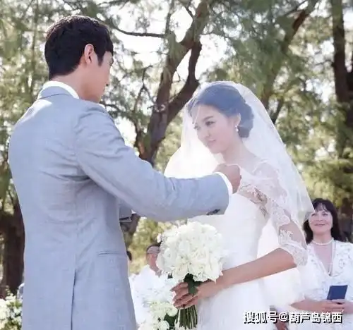 名副其实中国第一美女,拒绝豪门嫁给爱情,35岁被宠成小公主