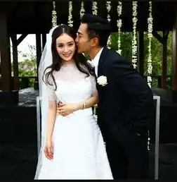  刘恺威离婚半年后,转身为tvb女星过生日,网友比杨幂有夫妻相