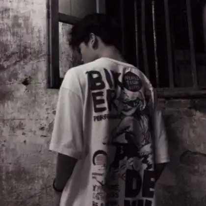  qq头像背影男生,我终于可以放手了