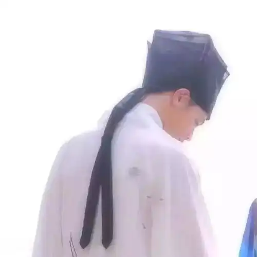  情侣头像灯火星星,人声杳杳,歌不尽乱世烽火