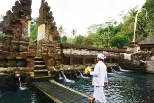  拥抱巴厘岛的海浪与丛林逃离城市之旅