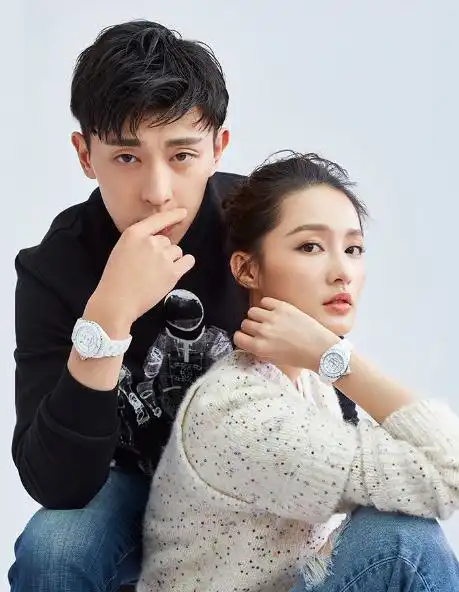  娱乐圈大型否认恋情现场胡歌发文求放过,杨洋邓伦也被波及