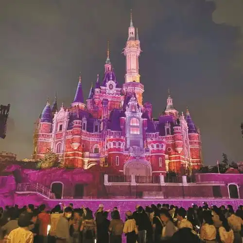  主题乐园排队开业宁波快乐经济爆棚