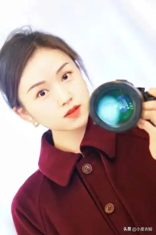 一件10年依然如初的旧大衣,回忆穿搭